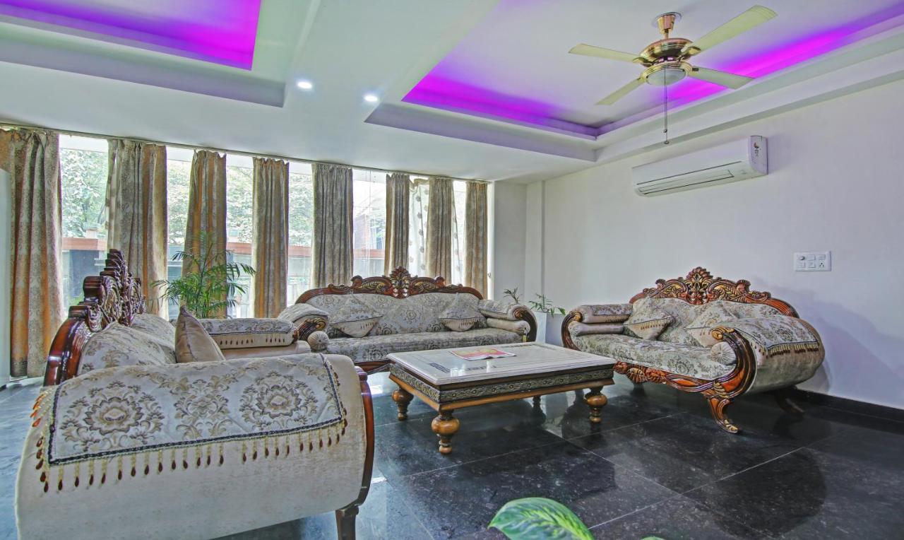 Itsy Hotels Nyra غورغاون المظهر الخارجي الصورة
